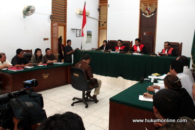 Hakim, Penegak Keadilan yang Tak Elit Lagi - hukumonline.com