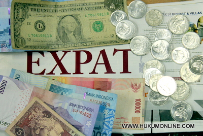 Gaji dolar pekerja ekspatriat dipersoalkan. Foto: Ilustrasi (SGP)