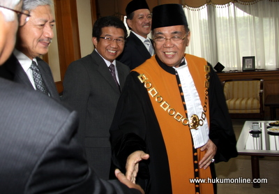 Ketua MA Harifin Andi Tumpa, tolak kewenangan KY beri sanksi.<br> Foto: SGP