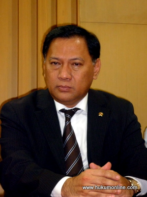 Menteri Keuangan Agus Martowardojo katakan<br> masih selidiki perusahaan migas yang nunggak pajak.<br> Foto: SGP