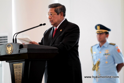 Presiden Susilo Bambang Yudhoyono tandatangani peraturan pemerintah tentang Tata Cara Pengajuan dan Pemakaian Nama Perseroan Terbatas. Foto: SGP

 