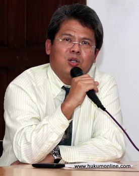 Advokat senior Todung Mulya Lubis ketua Pansel LPSK. Foto: SGP