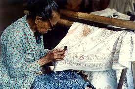 Batik merupakan salah satu budaya nasional yang harus di lindungi. Foto: panjiploembond