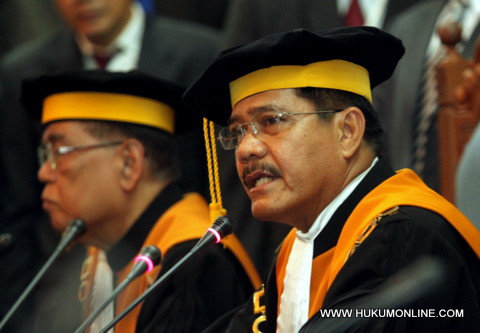 Ketua Mahkamah Agung (MA) terpilih Hatta Ali (kanan). Foto: SGP