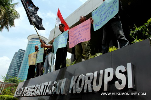 KPK intensifkan penyidikan anggoro terkait kasus suap proyek SKRT di Kementerian Kehutanan. Foto: Sgp