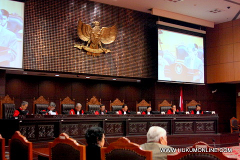 Suasana sidang pengujian UU Pembentukan Kabupaten Lingga di ruang sidang MK. Foto: ilustrasi (Sgp)