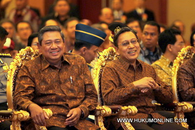 Wakil Presiden Boediono (kanan) bersama Presiden SBY (kiri). Foto: Sgp