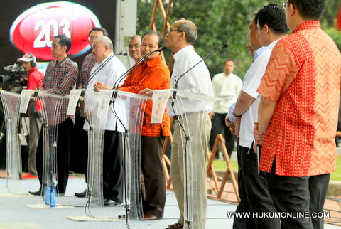 Cawagub dan Wagub Pemilukada DKI Jakarta saat debat kandidat di UI. Foto: Sgp