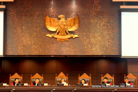 Majelis Mahkamah Konstitusi menggelar sidang perdana pengujian UU Jabatan Notaris. Foto: ilustrasi (Sgp)