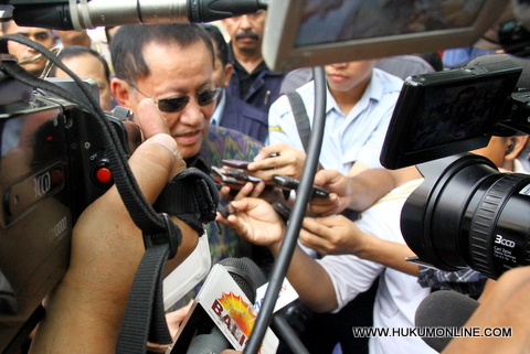 Menteri Hukum dan HAM Amir Syamsuddin jelaskan grasi untuk Corby bukan penghapusan hukuman hanya pengurangan. Foto: Sgp