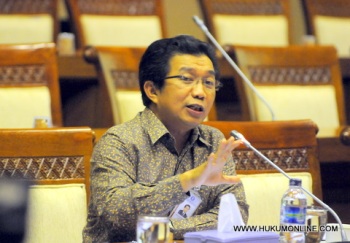 Ketua Dewan Komisioner OJK terpilih, Muliaman D Hadad. Foto: Sgp