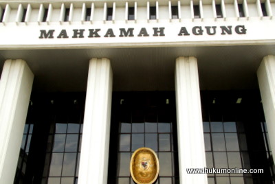 Wacana mengembalikan kewenangan penanganan sengketa Pemilukada ke MA hina pengadilan. Foto: Sgp
