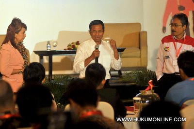Menteri Negara BUMN Dahlan Iskan (tengah) usulkan empat BUMN dapat PMN. Foto: Sgp