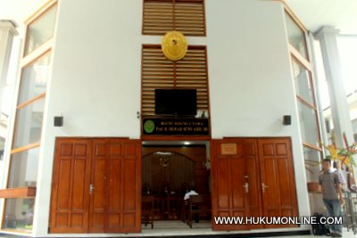 PN Jakarta Selatan gelar sidang terdakwa kasus terorisme Nurul Azmy Tibyani. Foto: Sgp