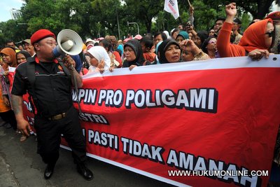 Demo menolak poligami. Foto: ilustrasi (Sgp)