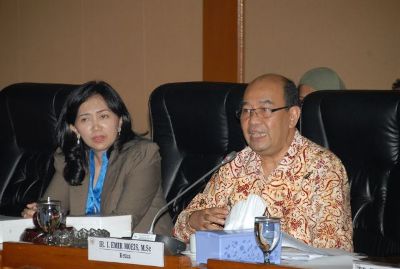 Andi Timo Pangerang dan Harry Azhar Azis. Foto: harryazharazisnewsblogspot.com