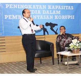 Penyidik KPK Novel Baswedan (baju putih). Foto: Dok KPK