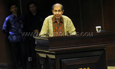 Ketua BPK Hadi Poernomo menyampaikan IHPS 2012 di Sidang Paripurna DPD. Foto: SGP