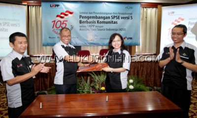 Ketua LKPP Agus Rahardjo dan Ketua AOSI Betti Alisjahbana di Jakarta, Senin (20/5).(Foto: SGP)