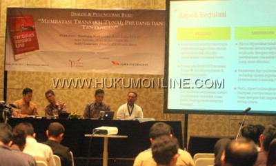 Acara diskusi dan peluncuran buku â€˜Membatasi Transaksi Tunai, Peluang dan Tantanganâ€™ di Jakarta, Rabu (29/5). Foto: SGP