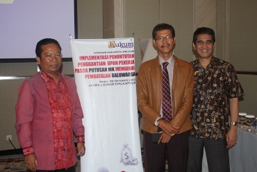 Para narasumber seminar Implementasi Penuntutan Penggantian Upah Pekerja Pasca Putusan MK mengenai Pembatalan Daluwarsa. Foto: Project