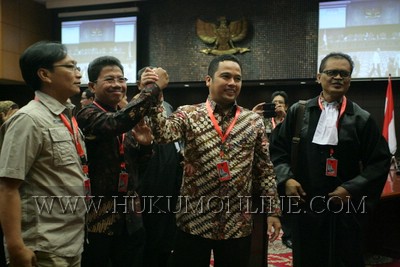 Pasangan calon Walikota Tangerang Arief R Wismansyah dan Sachrudin. Foto: SGP