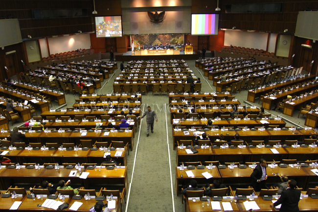 Suasana sidang paripurna DPR dengan agenda persetujuan RUU Perdagangan, Selasa (11/02). Foto: RES