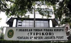 Majelis hakim Pengadilan Tipikor Jakarta menghukum kader Partai Golkar Haris Andi Surahman dua tahun penjara dalam kasus Dana Penyesuaian Infrastruktur Daerah (DPID), Selasa (18/2), Foto: SGP