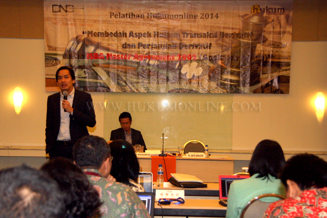 Seminar pelatihan Hukumonline membedah aspek hukum transaksi derivatif dan perjanjian derivatif, di Jakarta, Selasa (18/3). Foto: RES 
