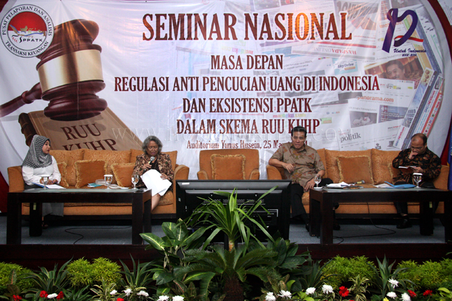 Seminar PPATK dengan tema Masa Depan Regulasi Anti Pencucian Uang di Indonesia dan Eksistensi PPATK Dalam Skema RUU KUHP. Jakarta, Selasa (25/3). Foto: RES