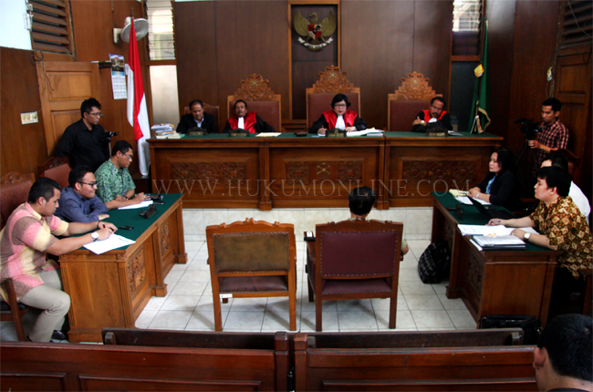 Suasana sidang gugatan klien vs ABNR di Pengadilan Negeri Jakarta Selatan, Selasa (15/4). Foto: RES