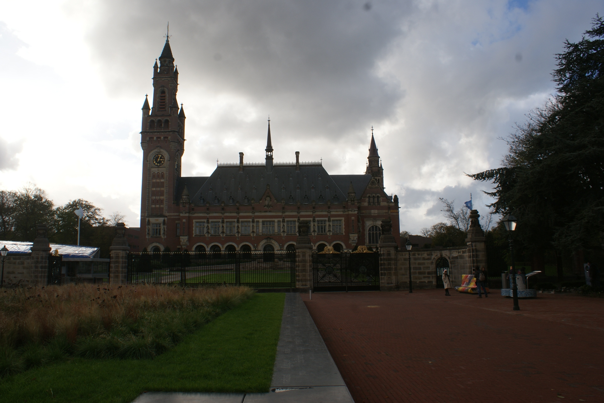 Peace Palace atau Gedung Mahkamah Internasional (International Court of Justice) di Den Haag, Belanda. Foto: ALI
