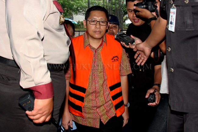 Mantan Ketua Umum Partai Demokrat Anas Urbaningrum (mengenakan rompi tahanan KPK). Foto: RES.  