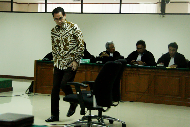 Terdakwa kasus suap sengketa Pilkada Lebak, Tubagus Chaeri Wardana alias Wawan divonis lima tahun penjara dan denda Rp.150 juta subsider tiga bulan kurungan di Pengadilan Tipikor Jakarta, Senin (23/6). Foto: RES. 