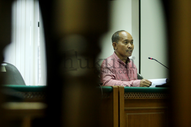 Mantan jaksa, Urip Tri Gunawan mengajukan peninjauan kembali terkait kasus kasus di Pengadilan Tipikor Jakarta, Kamis (18/9). Urip membacakan sendiri memori PK, tanpa didampingi pengacara.