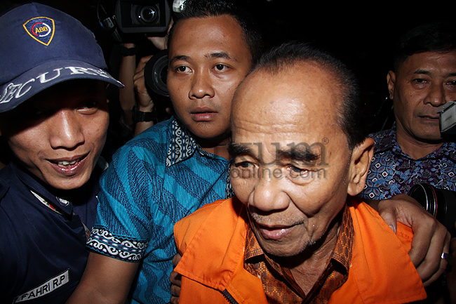 Gubernur Riau Nonaktif Annas Maamun usai menjalani pemeriksaan di KPK. Foto: RES