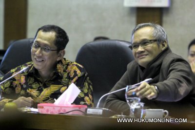 Politisi PDIP Aria Bima (kanan). Foto: SGP
