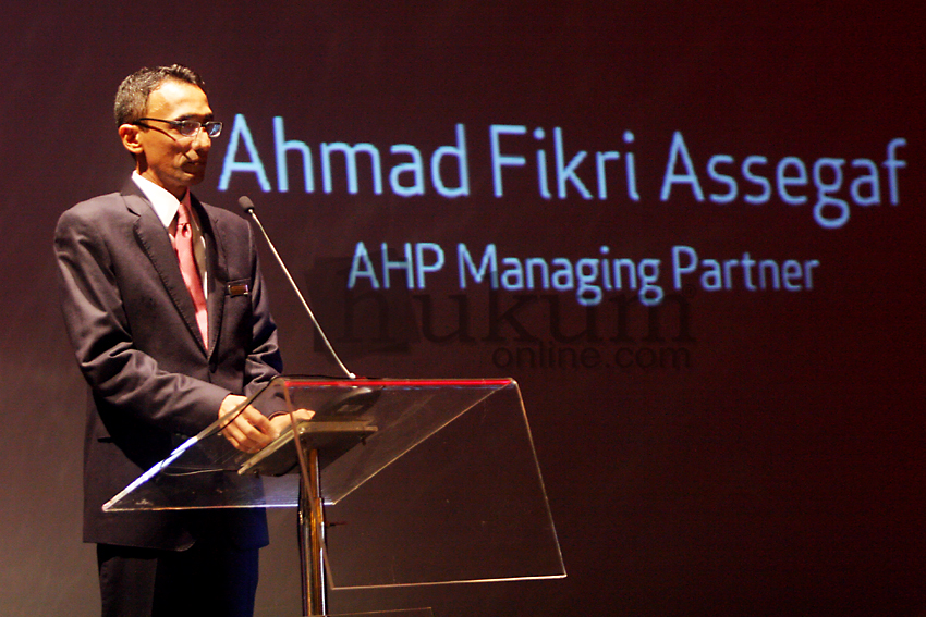 Managing Partner AHP Ahmad Fikri Assegaf dalam launching aliansi AHP dengan Rajah Tann Asia di Jakarta, Selasa (28/10). Foto: RES. 