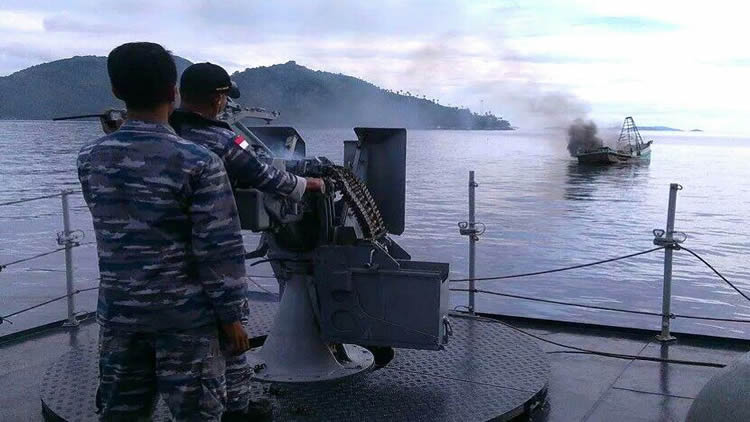 Aktivitas pengamanan laut. Foto: www.setkab.go.id (Ilustrasi)
