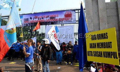 Demo penolakan sebelum UU Ormas disahkan DPR. Foto: SGP