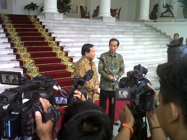 Prabowo Subianto dan Jokowi menggelar jumpa pers usai bertemu di Istana Bogor, Kamis (29/1). Foto: Dok. Setkab RI