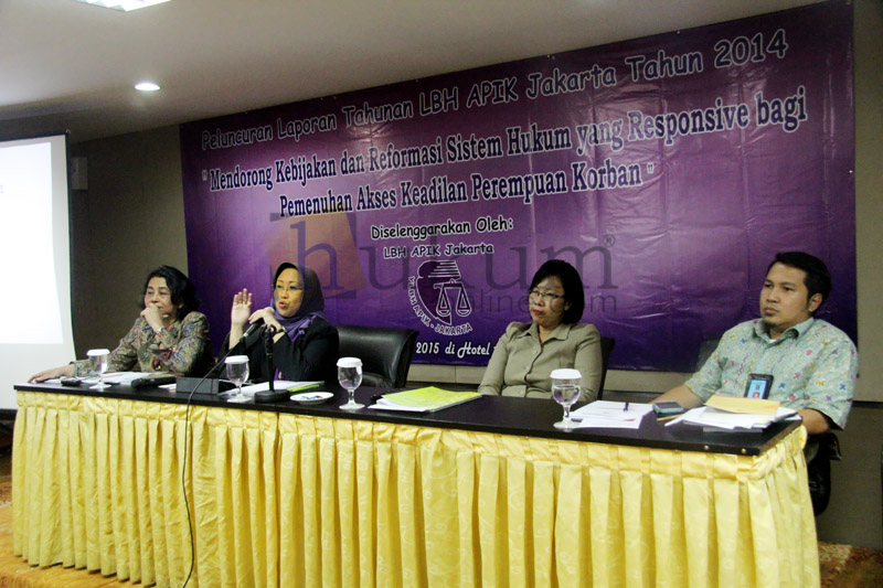Acara diskusi Laporan Tahunan LBH Apik, Selasa (14/4). Foto: RES