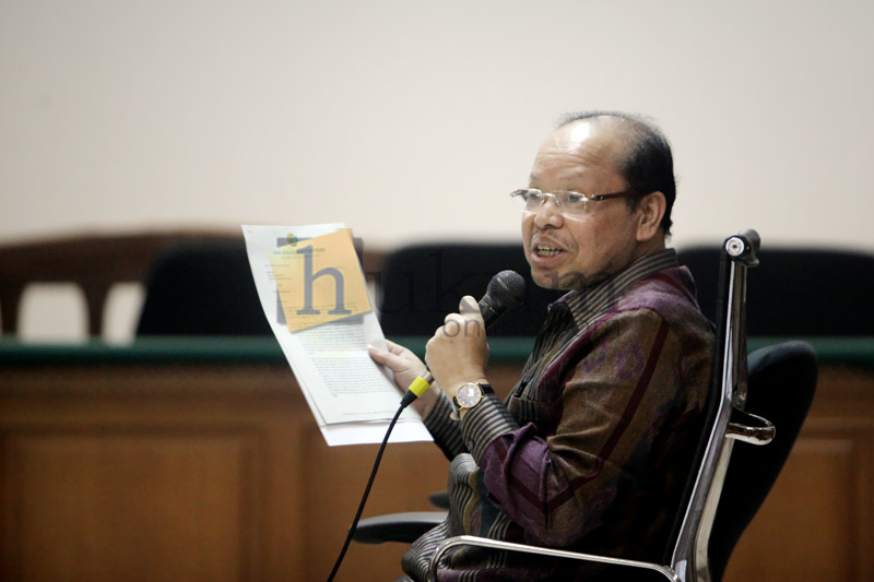 Terdakwa Sutan Bhatoegana di persidangan Pengadilan Tipikor Jakarta. Foto: RES 
