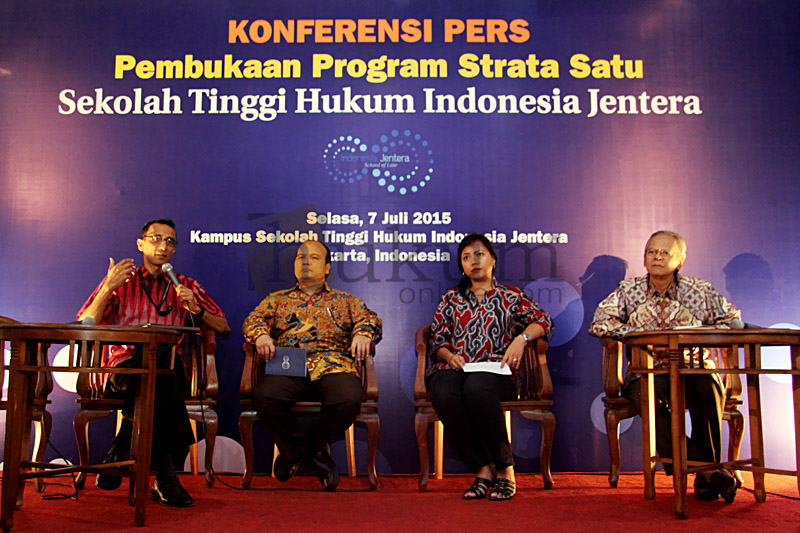 Konferensi pers pembukaan program S1 Sekolah Tinggi Hukum Indonesia Jentera, beberapa waktu lalu. Foto: RES.