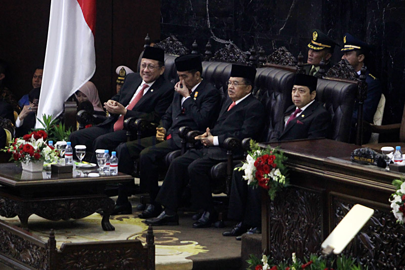 Presiden Jokowi bersama pimpinan DPR dan DPD di Komplek Parlemen Senayan, Jumat (14/8). Foto: RES