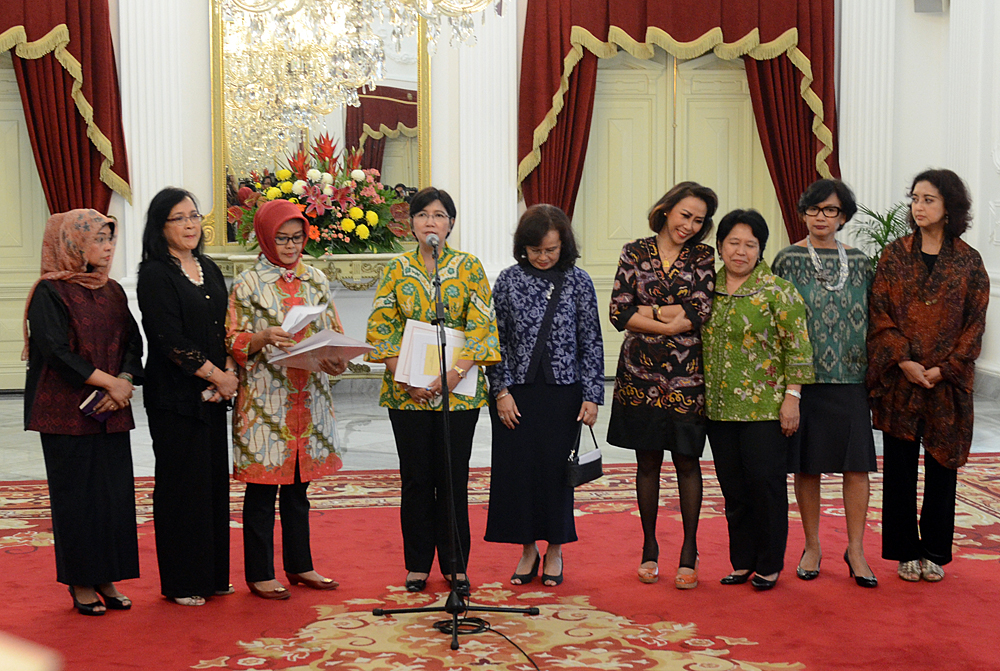 Pansel Capim KPK saat memberikan keterangan pers di Istana Merdeka di Jakarta, Selasa (1/9). Foto: Setkab