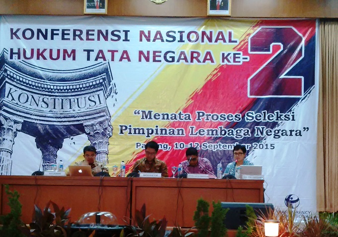 Zainal Arifin Mochtar (kedua dari kanan) dalam acara Konferensi HTN, Padang, Jumat (11/9). Foto: ASH 