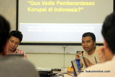 Koordinator ICW, Adnan Topan Husodo (kanan). Foto: SGP 