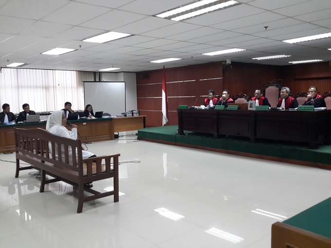Mulyanah acim saat memberikan keterangan sebagai saksi dalam sidang perkara korupsi Suryadharman Ali di Pengadilan TIpikor Jakarta, Jumat (16/10). Foto: NOV