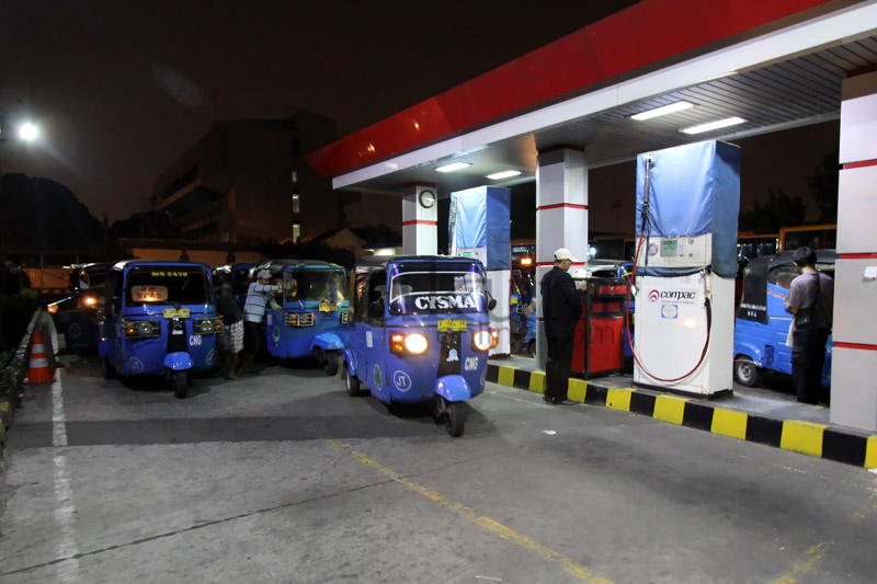 Bajaj biru, salah satu pengguna bahan bakar gas. Foto: RES 